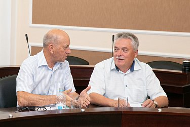 В центре внимания – региональные и федеральные законы